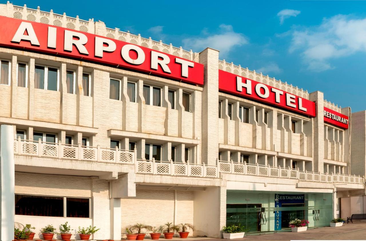 Airport Hotel Nuova Delhi Esterno foto