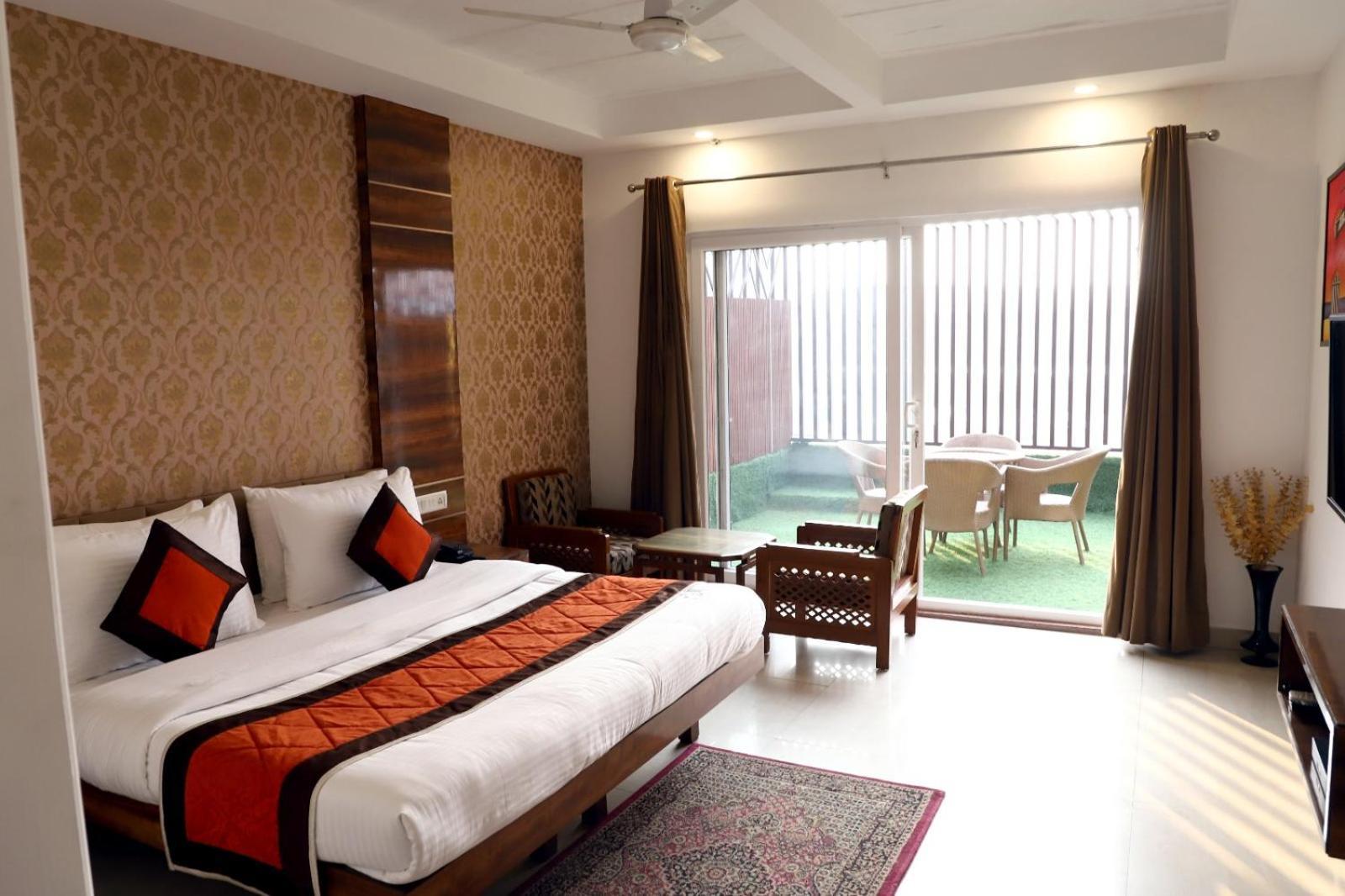 Airport Hotel Nuova Delhi Esterno foto