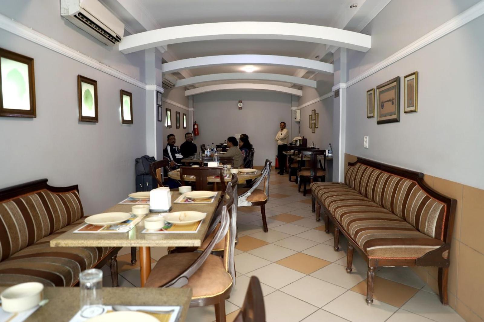 Airport Hotel Nuova Delhi Esterno foto