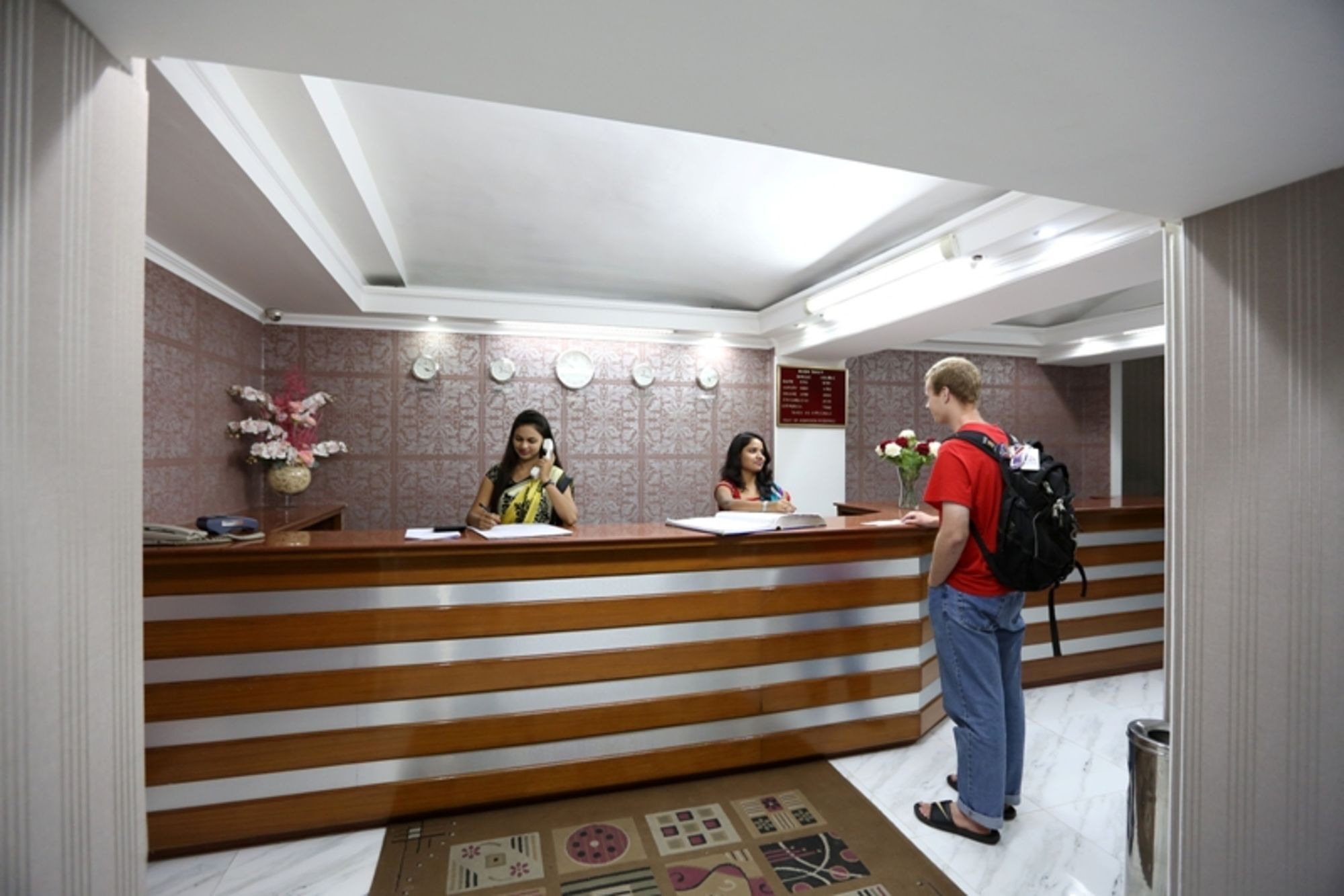 Airport Hotel Nuova Delhi Esterno foto